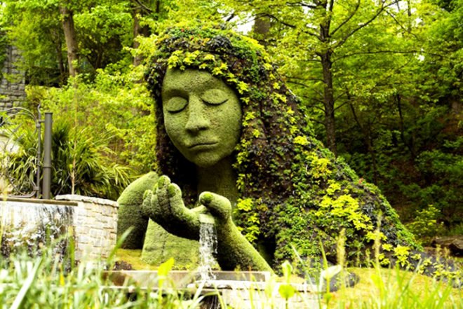 mosaiculture, atlanta botanical gardens, topiary, botanical gardens, horticulture, horticultural art, living plants, living plant sculptures, earth goddess, imaginary worlds, imaginary worlds a new kingdom of plant giants, plant giants, art, International Mosaiculture of Montreal, atlanta