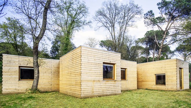 Bioclimatic House by Alventosa Morell Arquitectes, prefabricated wooden cabin, modular wooden cabin, bioclimatic survey, pasivhaus building standards, solar collectors, greenhouse effect, high thermal resistance envelope, eco-friendly cabin outside Barcelona
