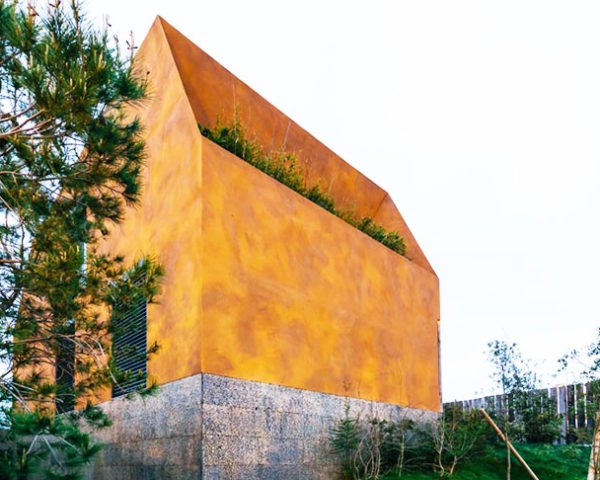 Atelier Data, Varatojo House, Portugal home, Portuguese architecture, cork architecture, reclaimed railway sleepers, Architecture, Daylighting, Green Materials, green Interiors,
