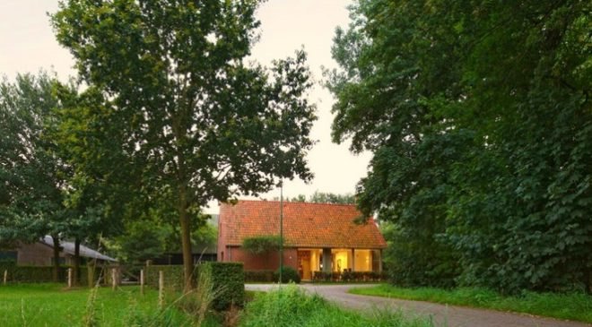 Bedaux de Brouwer, House Berkel-Enschot, architecture, locally sourced bricks, brick residential design, home design,