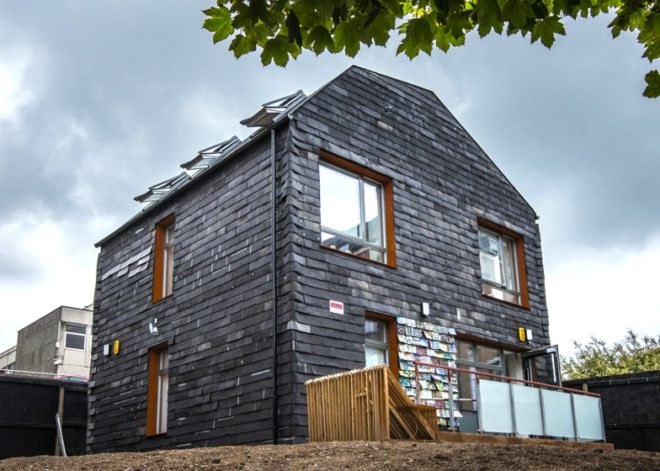Waste house, carbon negative building, carbon negative, bbm, sustainable design, eco house, brighton waste house, university of brighton, trash house, house made out of trash, Duncan baker-brown, waster materials, energy efficiency,