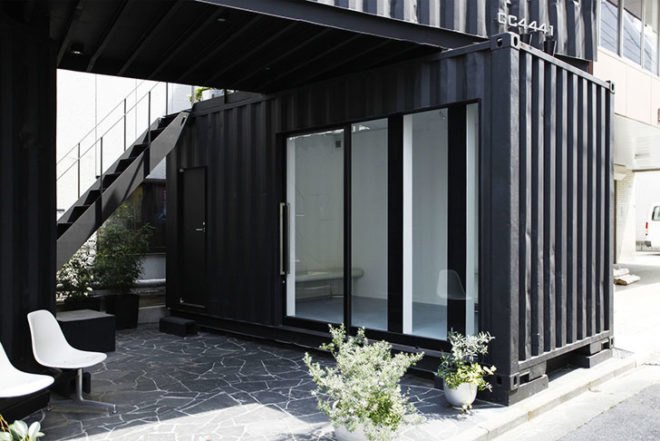 Tomokazu Hayakawa, CC4441, recycled shipping containers, black corrugated containers, art gallery containers, earthquake-Resistant