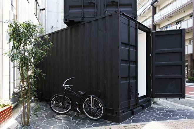Tomokazu Hayakawa, CC4441, recycled shipping containers, black corrugated containers, art gallery containers, earthquake-Resistant