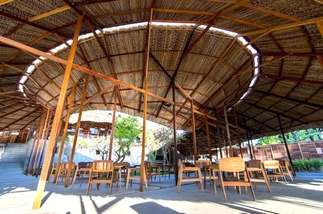 nha trang, vietnam, coffee shop, salvaged materials, salvaged wood, a21 studio, scrap wood, recycled materials, salvaged ring, sustainable building, tenon, mortise, natural ventilation, solar heat gain, interior courtyard