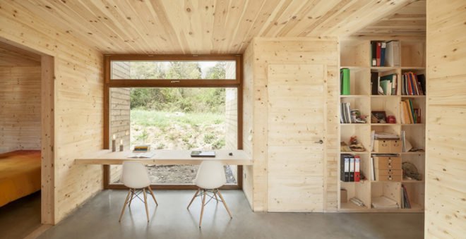 Bioclimatic House by Alventosa Morell Arquitectes, prefabricated wooden cabin, modular wooden cabin, bioclimatic survey, pasivhaus building standards, solar collectors, greenhouse effect, high thermal resistance envelope, eco-friendly cabin outside Barcelona