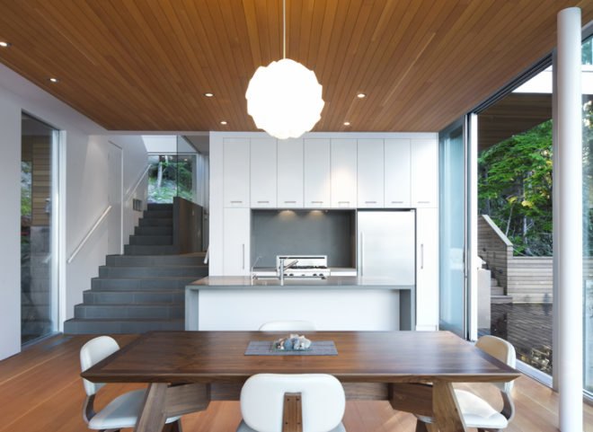 green design, eco design, sustainable design, mcfarlane green biggar, office of mcfarlane bigger architecture, cantilevered home, gambier island, glass cabin