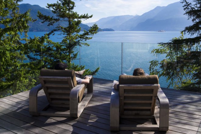 green design, eco design, sustainable design, mcfarlane green biggar, office of mcfarlane bigger architecture, cantilevered home, gambier island, glass cabin