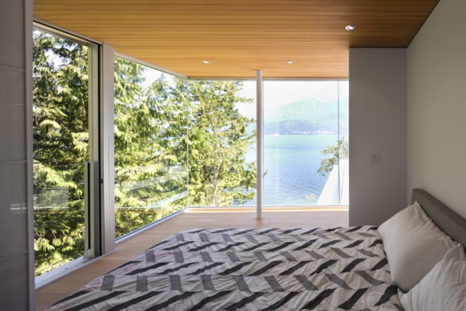green design, eco design, sustainable design, mcfarlane green biggar, office of mcfarlane bigger architecture, cantilevered home, gambier island, glass cabin