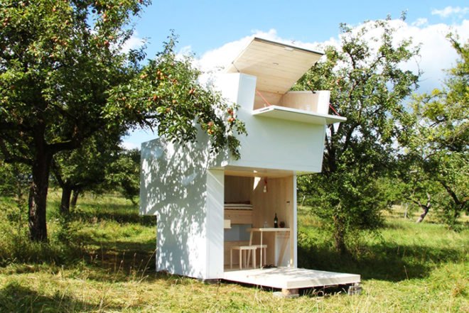 Allergutendinge, tiny wooden shelter, Soul Box, prefab home, living in isolation, living in nature,