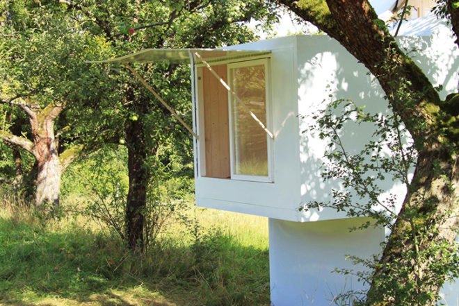 Allergutendinge, tiny wooden shelter, Soul Box, prefab home, living in isolation, living in nature,