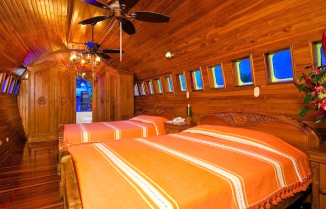 costa verde, costa rica airplane hotel, airplane building, recycled design, recycled airplane, 727 hotel, sustainable architecture, green building, green design, recycled material, reclaimed airplane hotel, costa verde resort, sustainable design