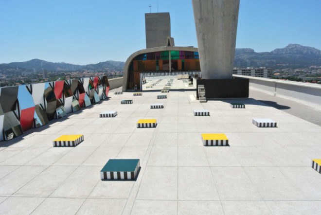 green design, eco design, sustainable design, Le Corbusier, Cite Radieuse, Defini Fini Infini, MaMo Contemporary Art, colored glass installation, Marseille, rooftop art installation