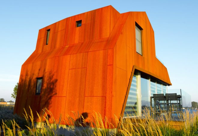 Tim Piët and Jos Blom, KHM26 house, KHM26 house Netherlands, Dutch architects, Dutch architecture, house transported by boat, Pikmeer lake KHM26 house, unconventional building technique, transportable architecture