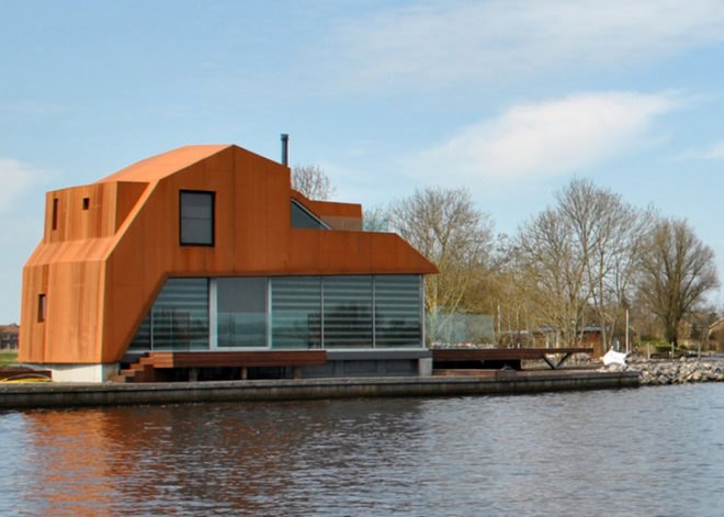 Tim Piët and Jos Blom, KHM26 house, KHM26 house Netherlands, Dutch architects, Dutch architecture, house transported by boat, Pikmeer lake KHM26 house, unconventional building technique, transportable architecture