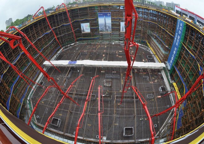 Kohn Pedersen Fox, Lotte World Tower, Lotte World Tower Seoul, Lotte World Tower sinkholes, sinkholes construction site, construction site halt, tower Korea, skyscraper Korea, LEED certification, LEED certified tower Korea
