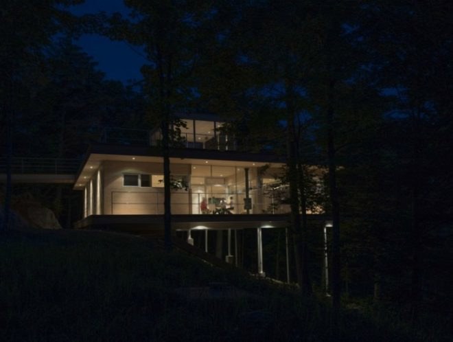 Atelier Pierre Thibault, Le Grand Plateau House, architecture, floating home, lake residence, Quebec, Lake Heron residence, Laurentides region, lake home
