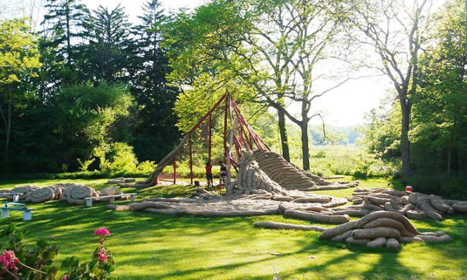 Bittertang architecture, Buru Buru living amphitheater, straw-filled tubes, straw architecture, multifunctional architecture, sustainable building materials, biodegradable building materials, natural building materials, performance architecture, straw noodles, LED lights, green lighting