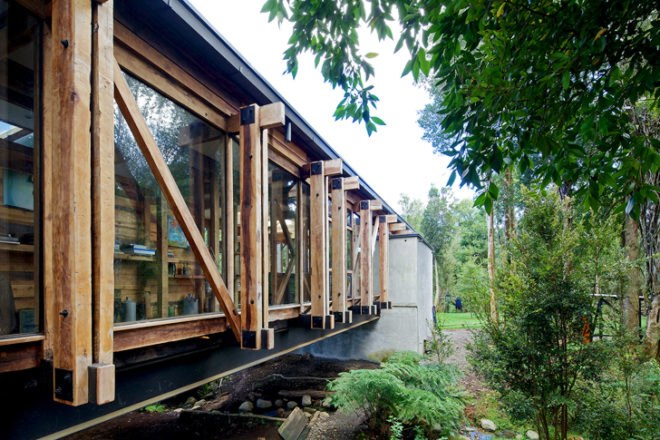Casa Estero Puente Chile, Chile architecture, Aranguiz-Bunster Arquitectors, Chilean architects, reused wood, recycled building materials, salvaged wood, green architecture, wood architecture, villa design, natural lighting, sustainable building material, Chile villas, Latin American architecture