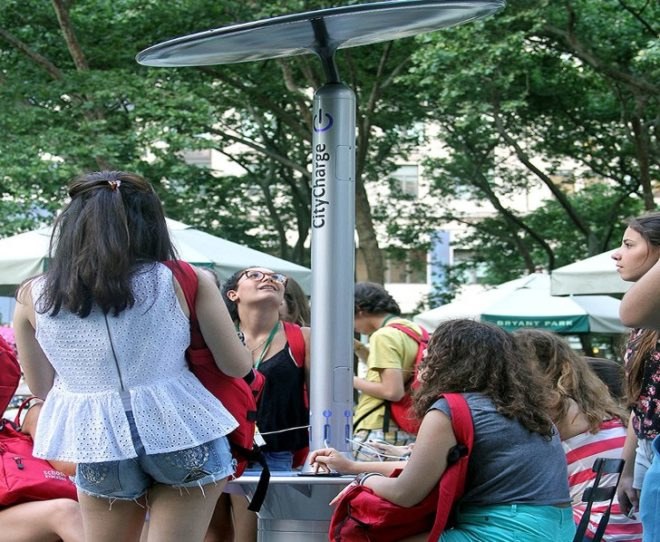 energy, renewable energy, Bryant park, green barrel energy, landscape forms, smartphones, solar power charging, charging stations, electric charging stations, citycharge, Ignacio ciochhini, industrial design, eco technology, green technology, clean technology