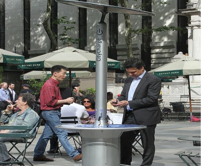 energy, renewable energy, Bryant park, green barrel energy, landscape forms, smartphones, solar power charging, charging stations, electric charging stations, citycharge, Ignacio ciochhini, industrial design, eco technology, green technology, clean technology