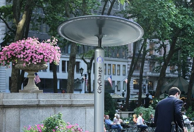 energy, renewable energy, Bryant park, green barrel energy, landscape forms, smartphones, solar power charging, charging stations, electric charging stations, citycharge, Ignacio ciochhini, industrial design, eco technology, green technology, clean technology