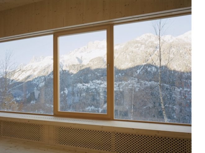 Lacroix | Chessex Architectes, Maison aux Jeurs, Les Jeurs, timber cabin, untreated timber, untreated fir, all timber cabin, all timber architecture, dark timber, alpine retreat, alpine architecture, switzerland, swiss cabin, wood-lined interior