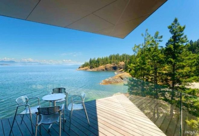 Patkau Architects, Tula House, Quadra Island, British Columbia, architecture, home design, BC architecture, green roof, blended design, floating homes, cantilevered decks, pacific ocean views, Governor General’s Medal, Canadian Architect Award of Excellence,