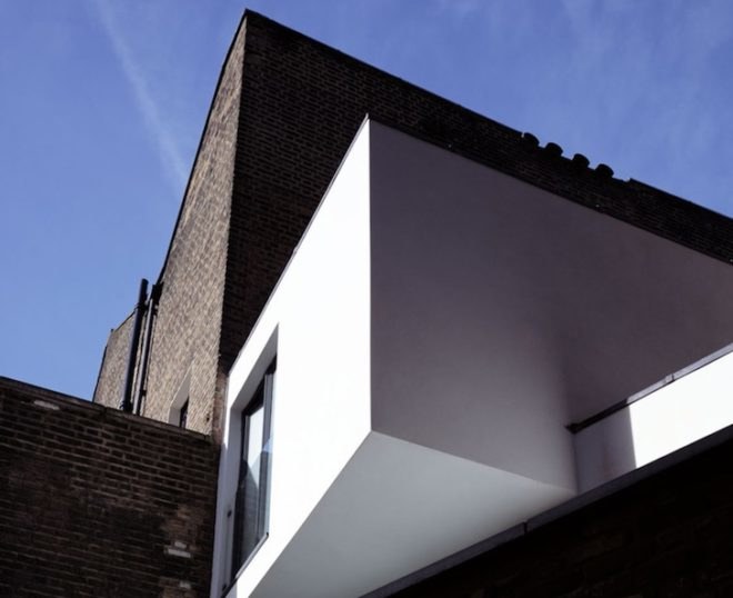 Maida Vale, London, London architecture, Boyarsky Murphy Architects, skinny house, narrow house, sliver house, wedge-shaped site, wedge-shaped building, tinted windows, natural light, split-level, skylight, glass facade