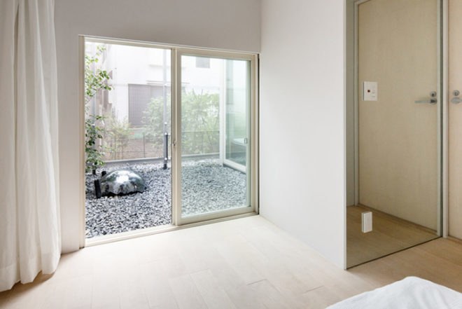 Sugawaradaisuke Studio, Transustainable House, Tokyo home, rusty exterior, adaptable home, semi-indoor areas