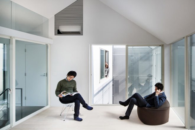 Sugawaradaisuke Studio, Transustainable House, Tokyo home, rusty exterior, adaptable home, semi-indoor areas