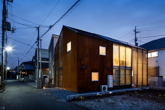 Sugawaradaisuke Studio, Transustainable House, Tokyo home, rusty exterior, adaptable home, semi-indoor areas
