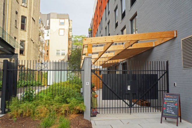 62 Avenue B entrance, New Amsterdam entrance, Waldorf School, Steiner School, New Amsterdam School, 62 Avenue B, New York City Waldorf School, Manhattan Waldorf School, East Village Waldorf School, Waldorf School design