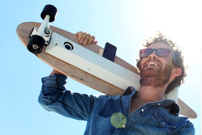 Bjorn van den Hout, Chargeboard, charges iPhone, energy efficient device, Dutch design, docking station for music, kinetic energy
