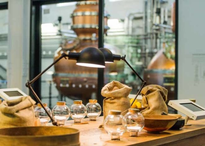Thomas Heatherwick, glasshouse, glass house, Bombay Sapphire, gin distillery, English architects, alcohol brands, natural light, Victorian architecture
