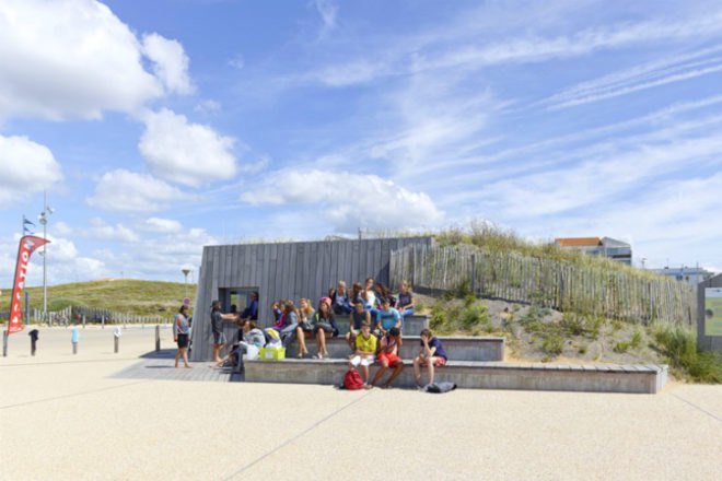 Dune Habitee, Dune Inhabited, The Architectes, dune landscape, french seaside, beach shop, watersport shop, daylighting