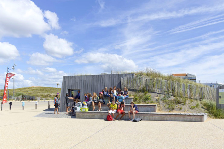 Dune Habitee, Dune Inhabited, The Architectes, dune landscape, french seaside, beach shop, watersport shop, daylighting