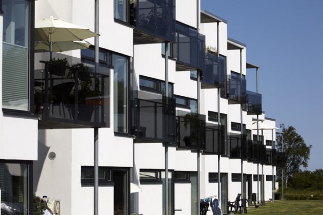 Sæby Strand, social housing, C.F. Møller, passive house, passive design, passive heating, solar design, solar panels, Danish architecture, Danish architects, affordable housing, low-income housing