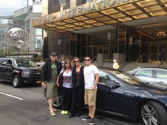 Tesla, Tesla Climate Ride,Michelle Thatcher, Chris Castro, Mary Sue Weinaug, William Weinaug, People's Climate March, electric vehicles, climate change, group photo, Tesla Model S Sedan