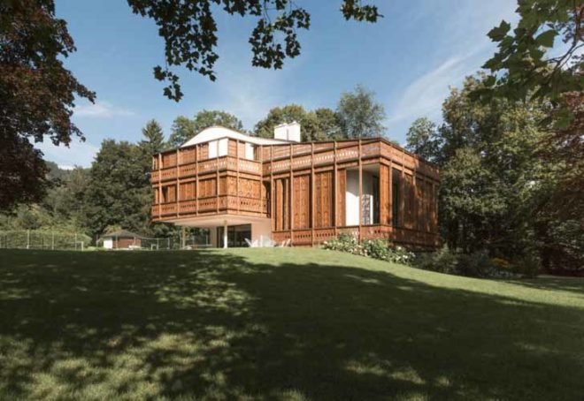 lakeside villa Austria, wooden shade screens, wood screen, wood facade, Viennese architects, Alexander Diem, Austrian architecture, facade patterns, patterns, wood patterns, traditional patterns, residential architecture