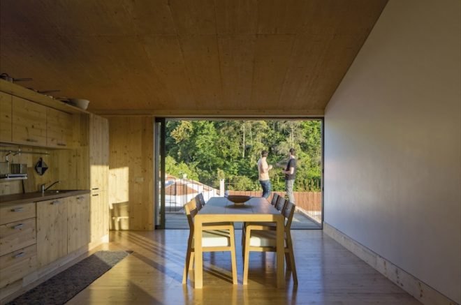 Paratelier, palmela, portugal, Zé House, wooden formwork, concrete casting, ochre pigment, ochre concrete, recycled wood, reclaimed wood, sustainable architecture,