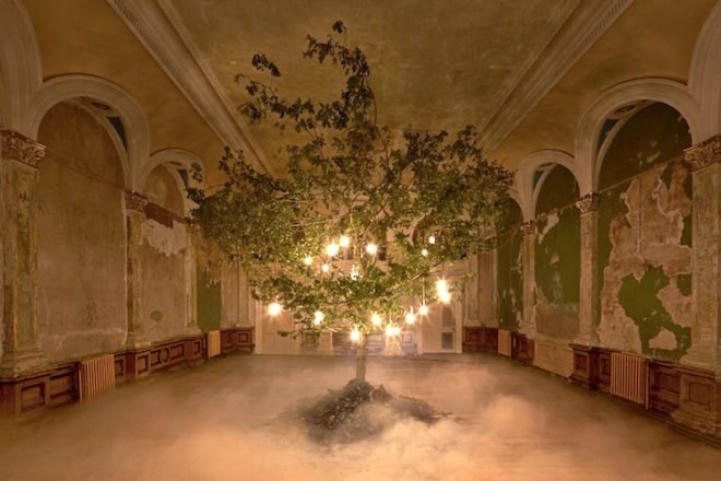 Plumen, Designersblock, London Design Festival, Glowing Oak, Plumen 002, Old Sessions House, London, oak tree, art installation, lighting installation, sustainable tree farm