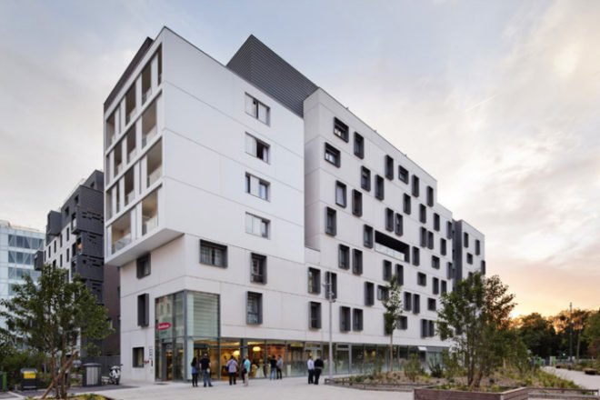 Carre Seine, Pietri Architectes, Issy-les-Moulineaux, eco apartments, energy efficient apartments, eco development, paris, france