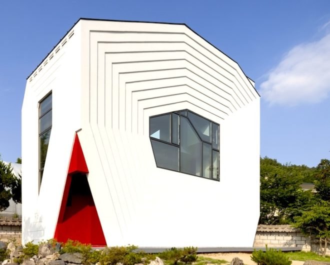 skip floor, conan house, moon Hoon, south korea, bangdong, toy-like architecture, polygonal house, slide, playroom, central atrium, asymmetrical house,
