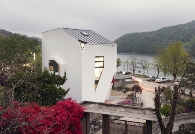 skip floor, conan house, moon Hoon, south korea, bangdong, toy-like architecture, polygonal house, slide, playroom, central atrium, asymmetrical house,