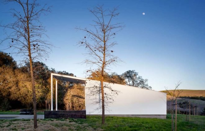 green design, eco design, sustainable design, Turnbill Griffin Haesloop Architects, Leed Platinum Farmhouse, Petaluma California, Hupomone Ranch, photovoltaic panels, passive heating and cooling