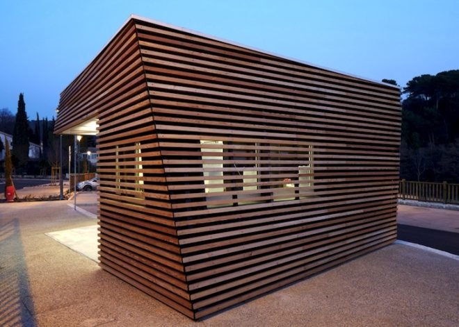 france, Jean-Luc Fugier, bakelised plywood, brise-soleil, cabin, parking attendant pavilion, timber shell, timber hut, polycarbonate alveolar panels,