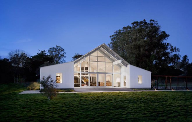 green design, eco design, sustainable design, Turnbill Griffin Haesloop Architects, Leed Platinum Farmhouse, Petaluma California, Hupomone Ranch, photovoltaic panels, passive heating and cooling