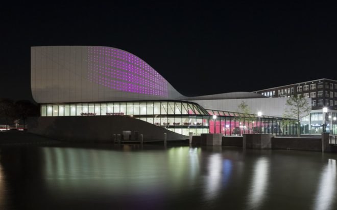 UNStudio, Theatre de Stoep, Spijkeniss, architecture, theater design, theater acoustics, urban design, dutch architecture, LED lighting