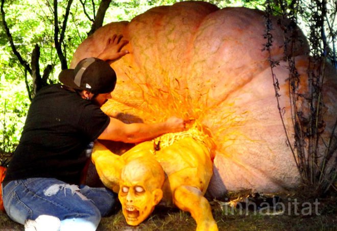 the bronx, halloween nyc, nyc halloween, ray villafane pumpkins, world's largest pumpkin, jack o lanterns, green design, eco design, sustainable design, Ray Villafane, carved pumpkins, New York Botanical Garden, Halloween, Bronx
