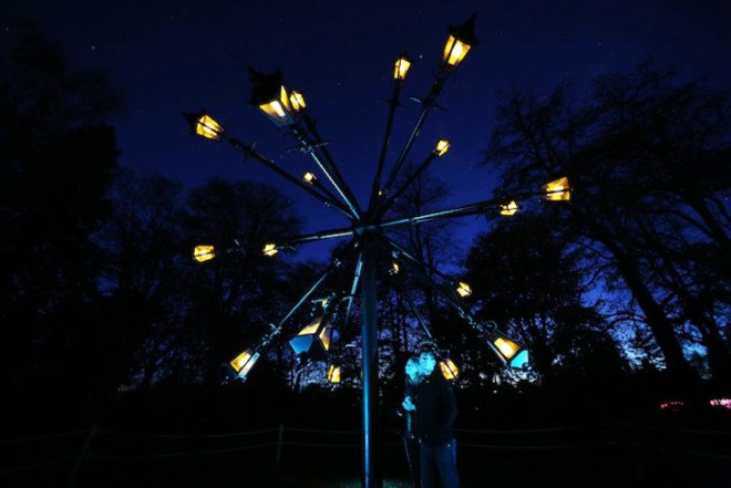 Bruce Munro, Winter Light at Waddesdon, straw bales, Waddesdon Manor House, PET bottles installation, Fiber Optic